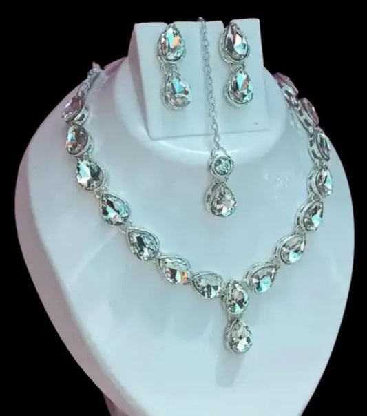 Neckless  jewellery set